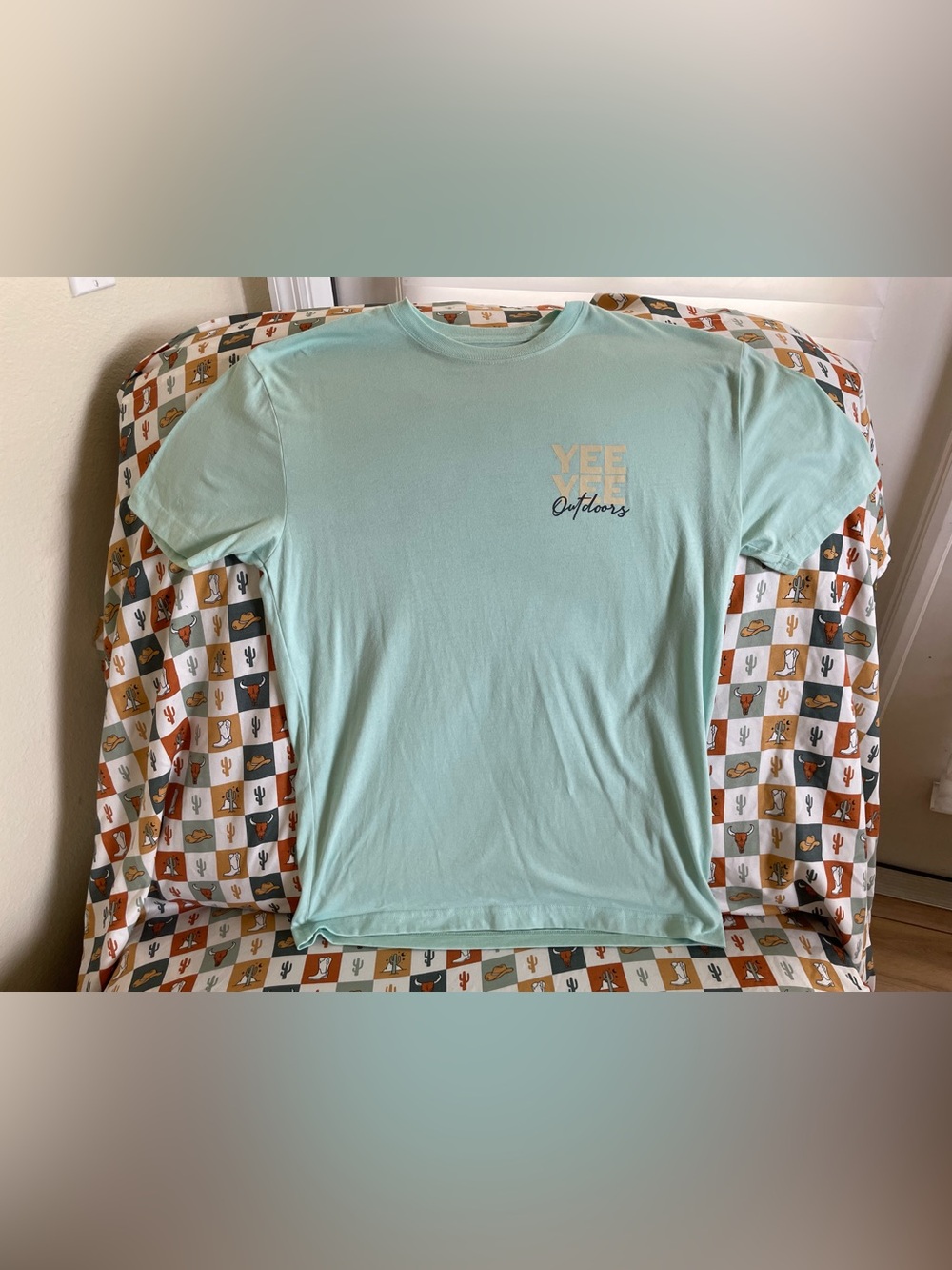 YEE YEE Outdoors Men’s Mint Green Short-Sleeve Logo Tee